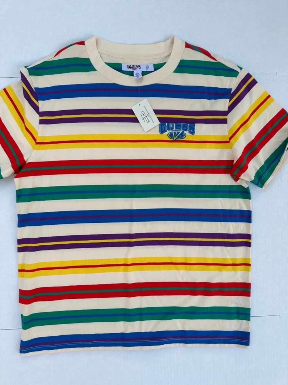 New GUESS Men’s Ivory Crewneck Tee with Multicolor Stripe SZ M - Picture 2 of 6